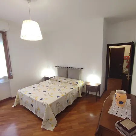 شقة Quiet And Comfortable House With Easy Parking سْكانديتْشي