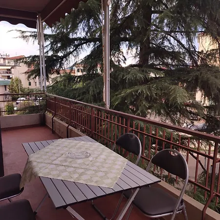 Quiet And Comfortable House With Easy Parking Apartment *